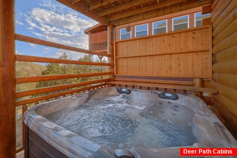 4 Bedroom Cabin with Hot Tub and View - Cubbs Dream