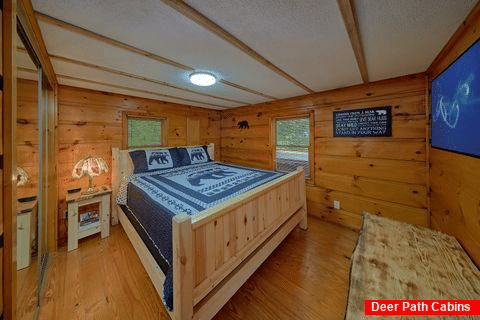 Jacuzzi Tub 3 Bedroom 2 Bath Cabin Sleeps 10 - On Mountain Time