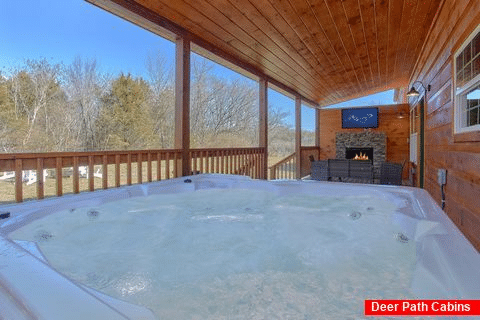 Luxury Cabin with Hot Tub and Outdoor TV - Sunshine Vista