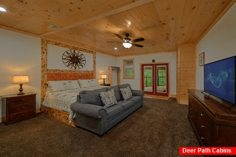 King Bedroom with TV & Sleeper Sofa - Bar Mountain IV