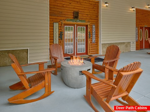 8 Bedroom Cabin with Propane Fire Pits - Bar Mountain IV