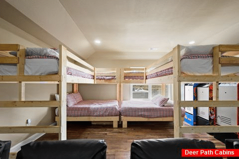 Bunk Bed Room and Game Room Sleeps 24 - Crestview Estate