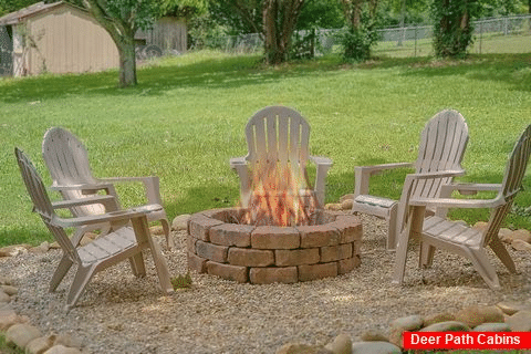 Smoky Mountain Vacation Home with Fire Pit - Smoky Mountain Serenity