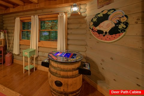 1 Bedroom Cabin with Arcade - Merry Weather