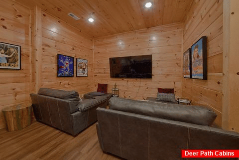 2 bedroom cabin with small theater area - Bandit Lodge