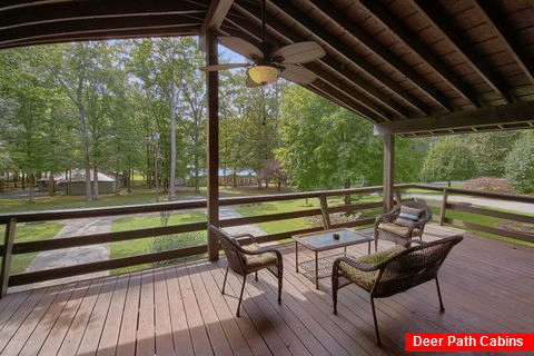 Featured Property Photo - Lake View