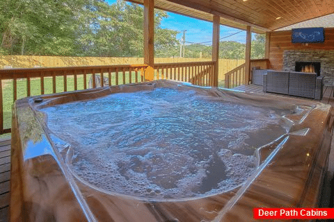 2 Bedroom Cabin in Pigeon Forge with Hot Tub - Makin' Memories