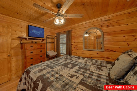 4 Bedroom 3.5 Bath Cabin Sleeps 10 - Grand Getaway Cabin