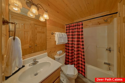 4 Bedroom Hidden Springs Cabin Sleeps 10 - Grand Getaway Cabin