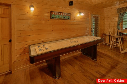 Gatlinburg cabin rental with shuffleboard game - Elkhorn Lodge