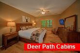 Gatlinburg cabin rental with 5 Master Bedrooms