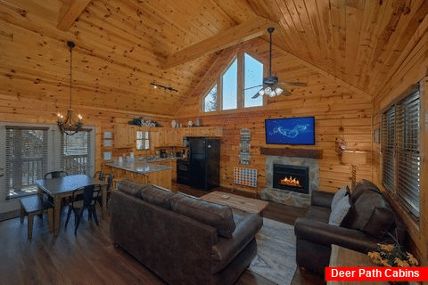 2 bedroom luxury cabin with fireplace - Cozy Escape