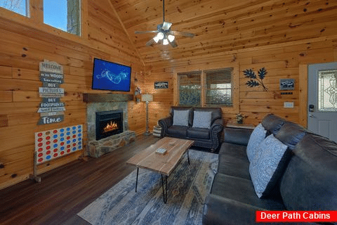 Cozy 2 bedroom cabin living room with fireplace - Cozy Escape