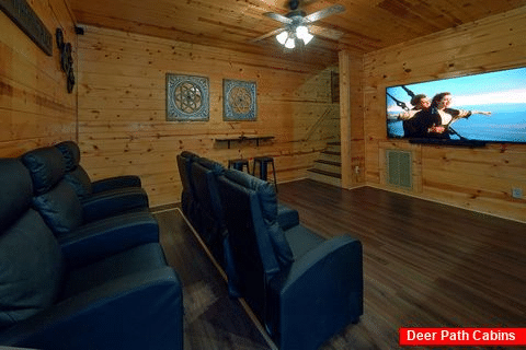 2 Bedroom cabin with Theater Room - Cozy Escape