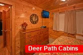 3 level cabin with king beds and elevator
