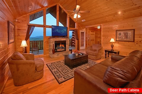 8 bedroom cabin with den and fireplace - Great Aspirations