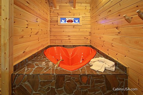 Honey Moon Cabin with a Heart Shaped Jacuzzi - Heart to Heart