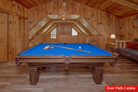 1 Bedroom Cabin with a Game Room with Pool Table - Serenity Ridge