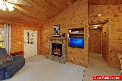 Pigeon Forge Cabin with Cozy Fireplace - A Smoky Hideaway