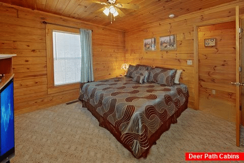 1 Bedroom Cabin with Spacious King Bedroom - A Smoky Hideaway
