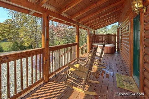 Rustic Pigeon Forge Cabin in the Smokies - A Smoky Hideaway
