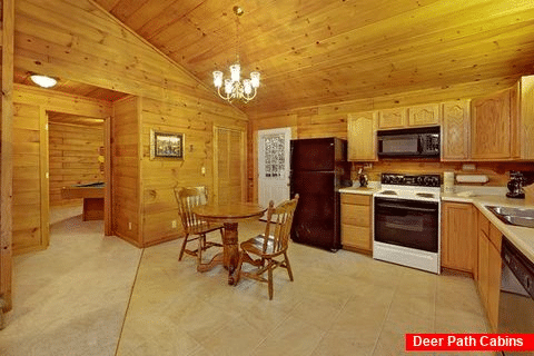 Fully Equipped Kitchen with Dining Table - A Peaceful Getaway