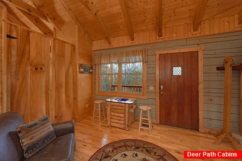 1 Bedroom Rustic Cabin with Arcade Game Table - Hilltopper
