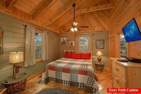 1 Bedroom Cabin Main Floor Master bedroom - Higher Ground