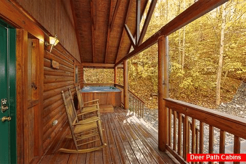 Private 1 Bedroom Smoky Mountain Cabin - A Peaceful Getaway