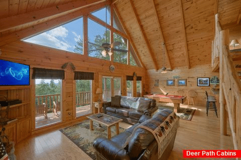 Cabin with Spacious Living Room for family of 6 - Autumn Run