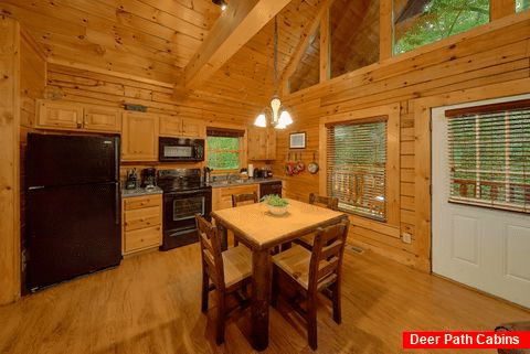 Cozy 1 bedroom cabin with dining room for 4 - Git - R - Done
