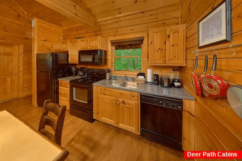Fully stocked kitchen in 1 bedroom cabin rental - Git - R - Done