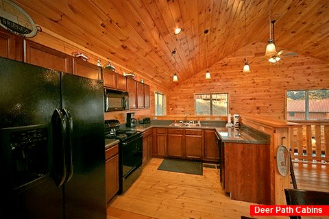 Cabin with large Kitchen - Snuggled Inn