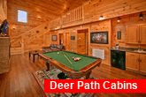 Cabin with Pool table and Wet bar