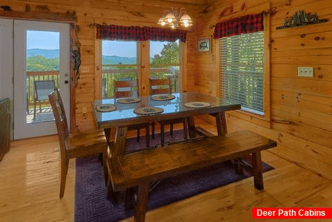 Cabin with Dining Table and Bar Seating - A Lazy Bear's Hideaway