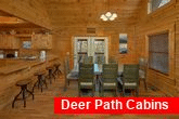Rustic 4 bedroom cabin with spacious dining room