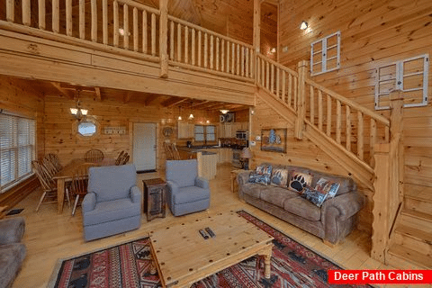 Spacious 4 bedroom cabin with fireplace - Absolutely Viewtiful