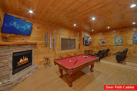 Cabin with Game Room, Pool Table and Theater - Absolutely Viewtiful
