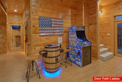 Luxurious 4 bedroom cabin with Arcade Games - Absolutely Viewtiful