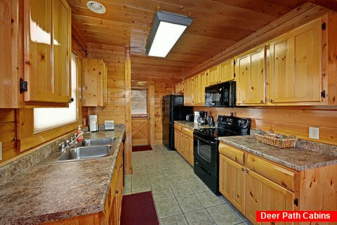 Cabin with Fully Equipped Kitchen - Adventure Lodge