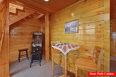 Cabin with Game Room - Adventure Lodge