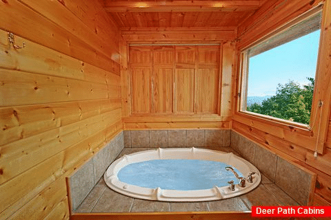 Jacuzzi Tub with Views - Adventure Lodge