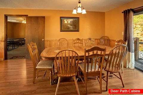 Cabin with Additional Spacious Dining Room - Family Gathering