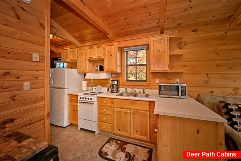 Honeymoon cabin with fully stocked kitchen - Enchanted Moment