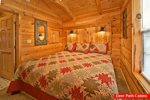 Honeymoon cabin with private king bedroom - Where the Magic Happens