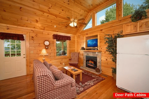 Premium 1 Bedroom Cabin with Cozy Fireplace - Royal Romance
