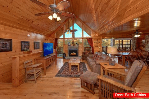 4 bedroom cabin with fireplace - del Rio Lodge