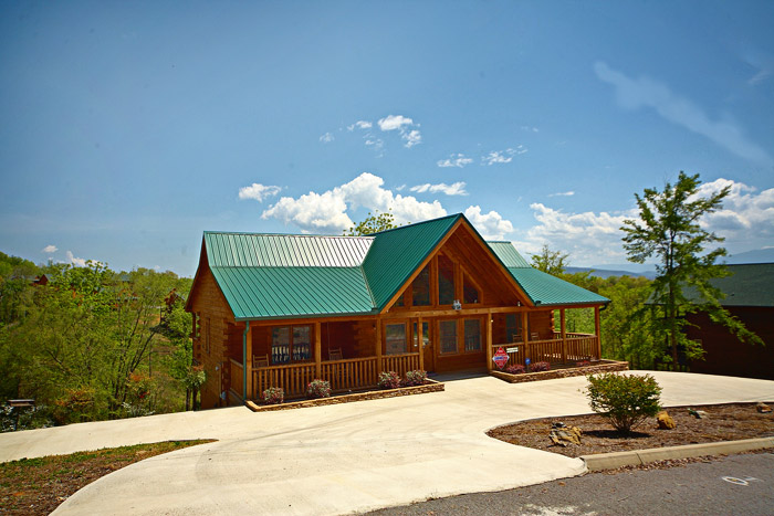 Southern Style Cabin Rental Photo