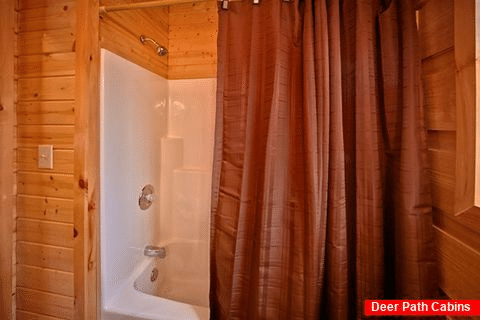 Cabin with bathtub and shower - Where the Magic Happens