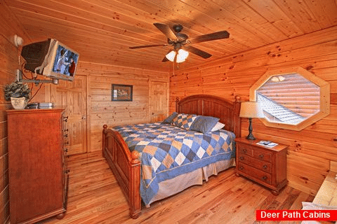Cabin with Master King Suite - A Peaceful Easy Feeling